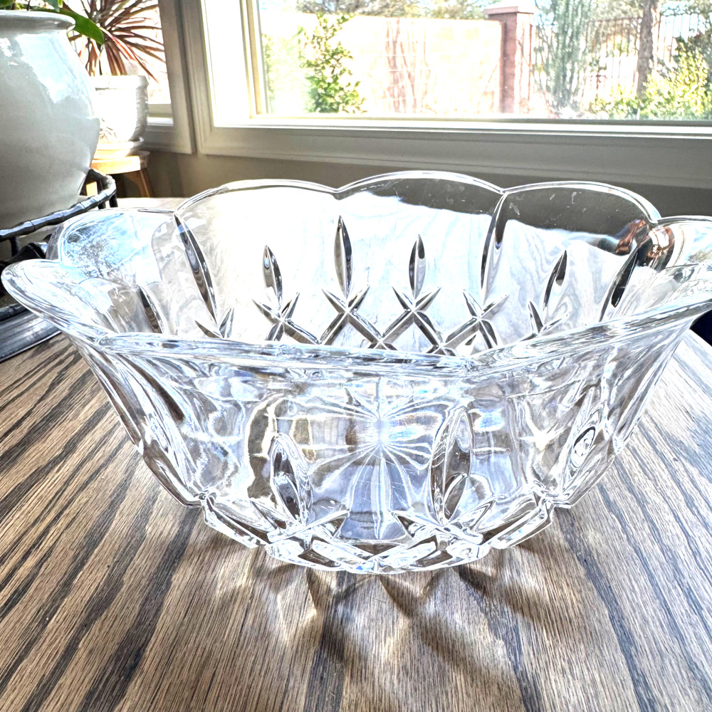 Vintage Glass Bowl With Scalloped Rim & Starburst Base Approx 8" Diam. 4" High